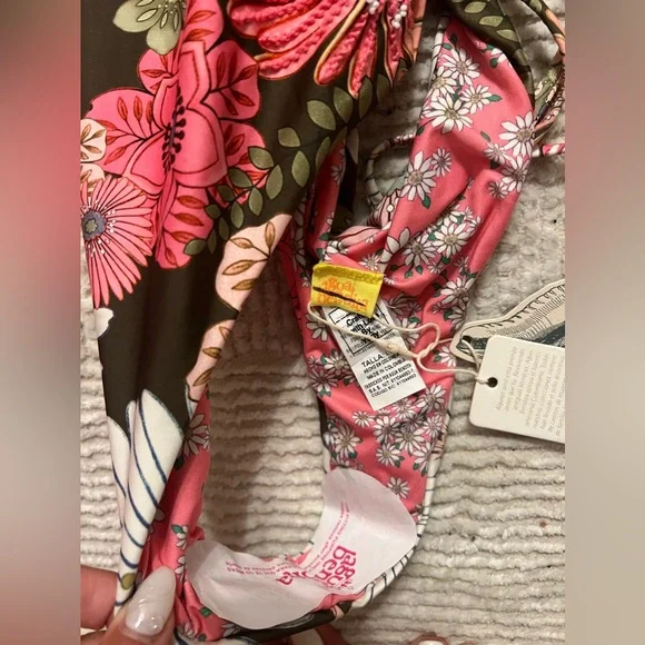 π₯ Agua Bendita Kali Floral One Piece Swimsuit - Reduced π - Picture 7 of 15